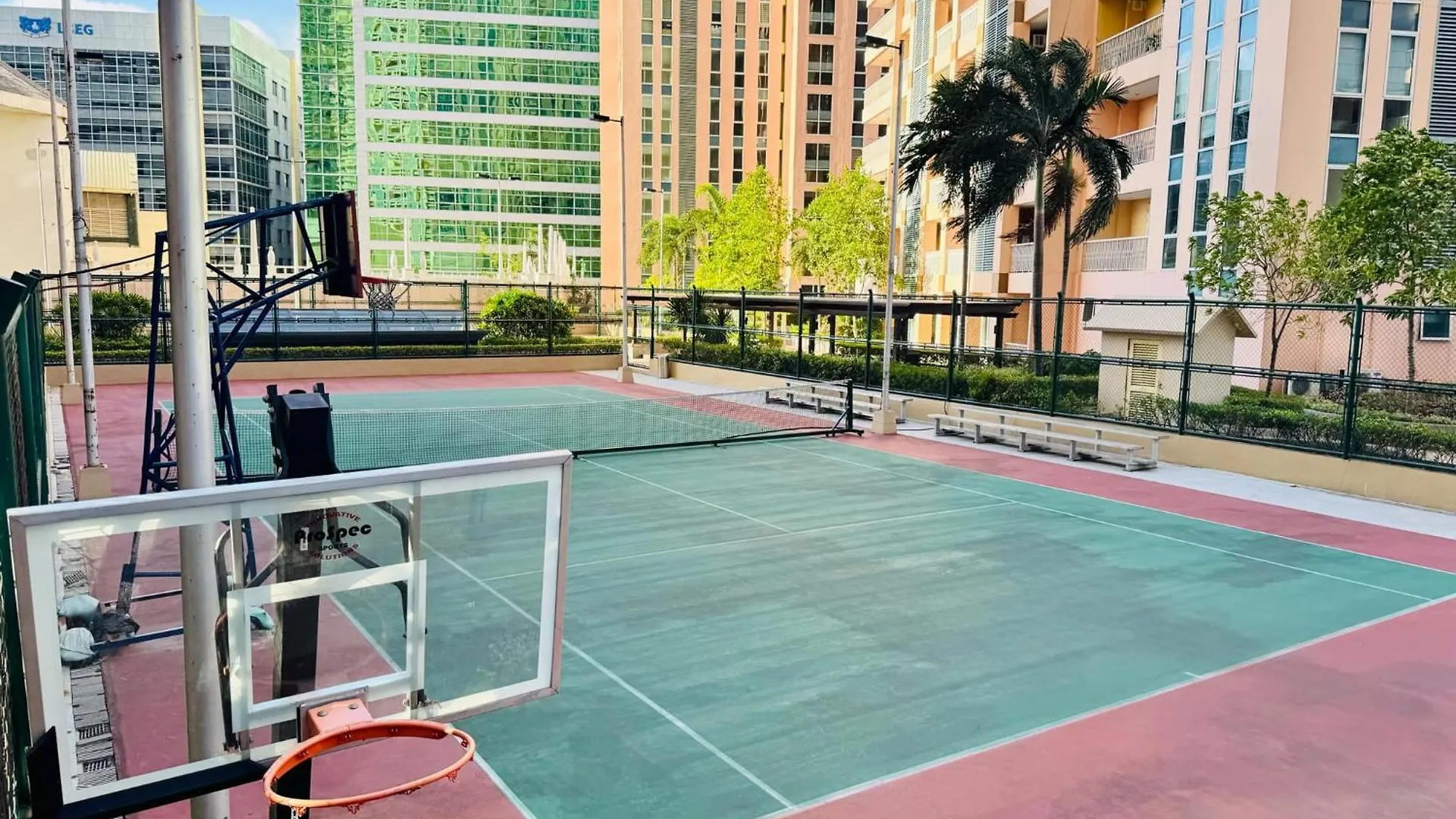 Apartment Cozy Staycation Venice With Balcony Mckinley Near Bgc Manila