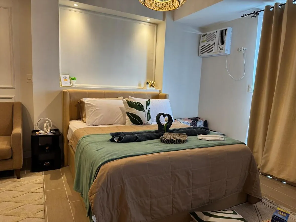Apartment Cozy Staycation Venice With Balcony Mckinley Near Bgc Manila